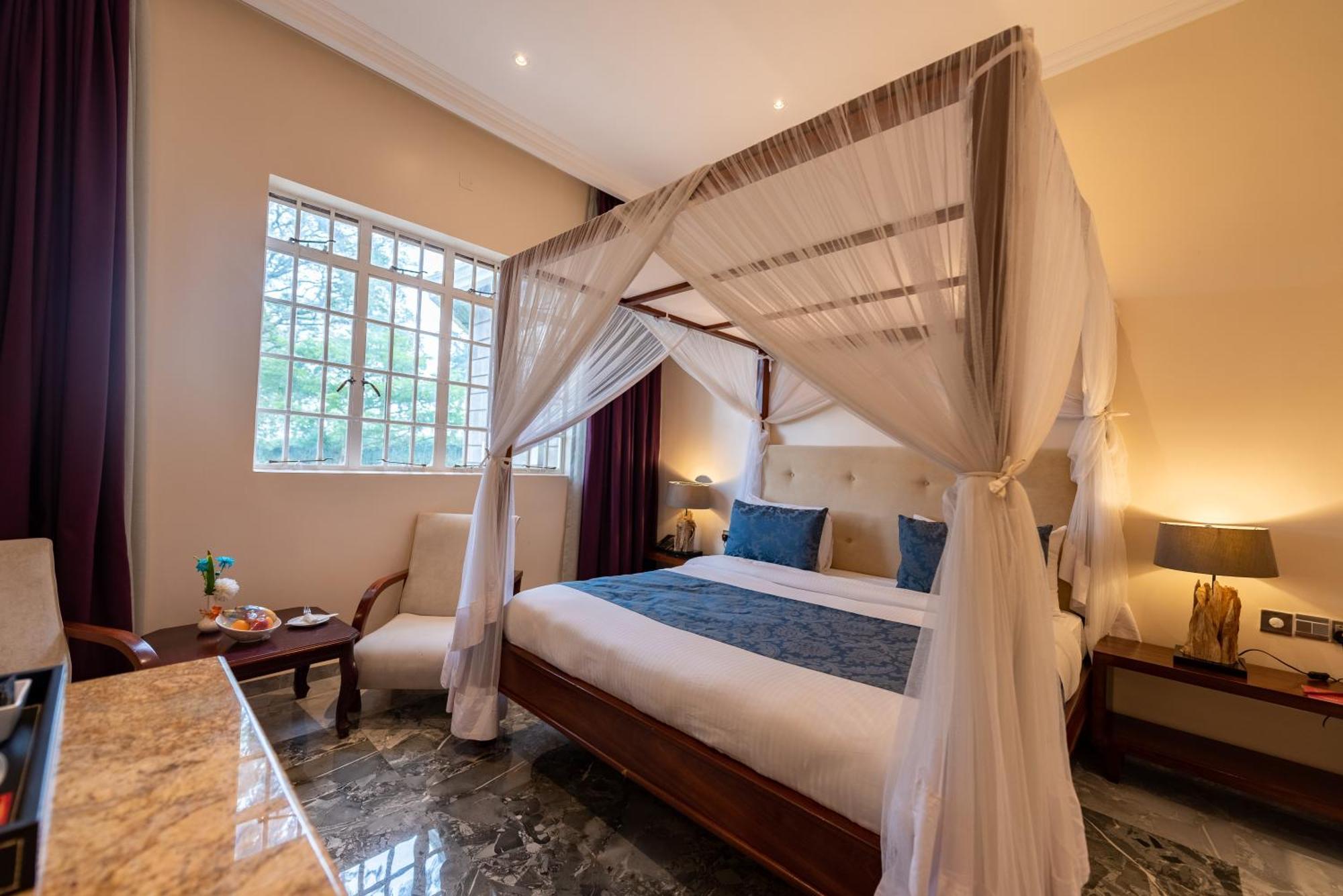 ซอฟเวอรีน สวีท Hotel Limuru ภายนอก รูปภาพ