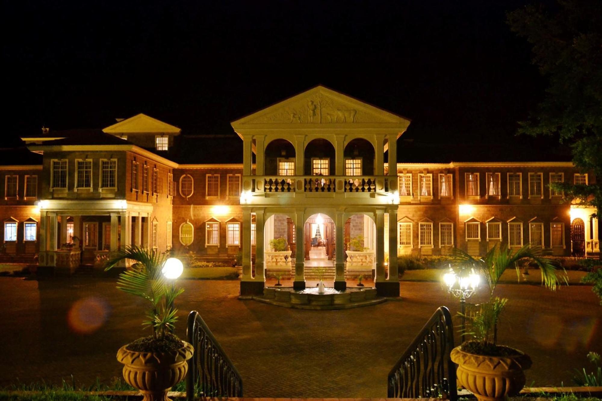 ซอฟเวอรีน สวีท Hotel Limuru ภายนอก รูปภาพ