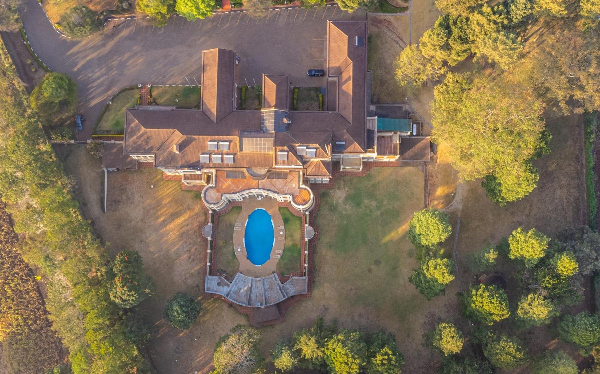ซอฟเวอรีน สวีท Hotel Limuru ภายนอก รูปภาพ